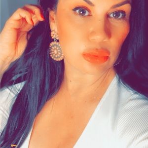 🆕 Peach colored, oval earrings